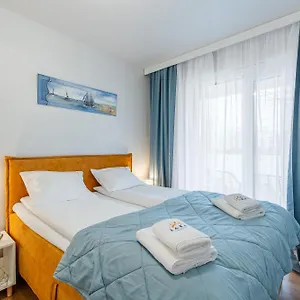 Laba Kollataja Z Parkingiem Apartament